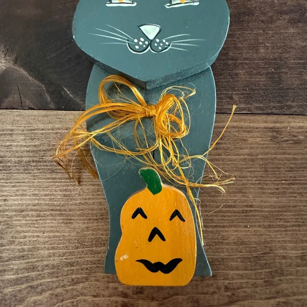 Vintage 1995 Pumpkin Hollow Wooden Black Cat Shelf Sitter Halloween Decor Grey